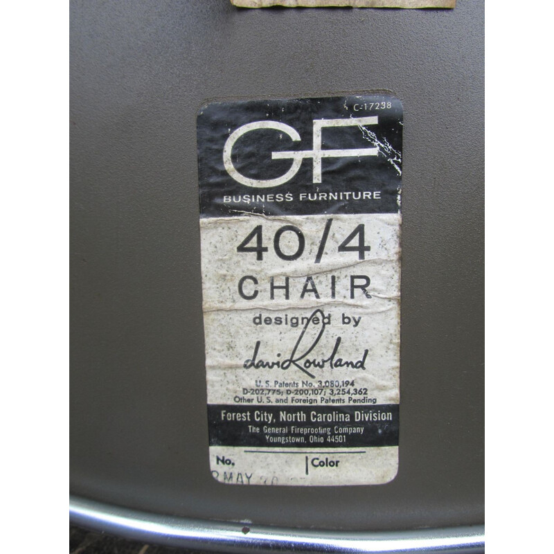 Conjunto de 4 cadeiras empilhadas por David Rowland modelo 404 - 1960