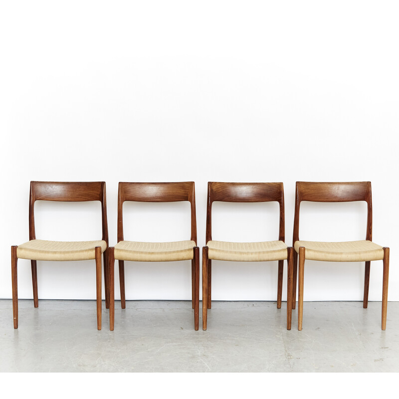 Conjunto de 4 cadeiras de pau-rosa vintage de Niels Otto Møller para J.L. Møllers, Dinamarca Anos 60