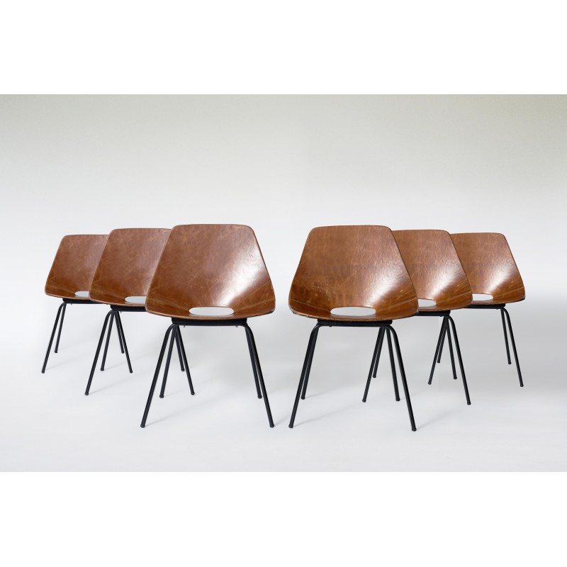 6 chaises vintage Tonneau en cuir brun et métal par Pierre Guariche pour Maison du Monde