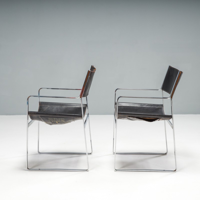 Pareja de sillones vintage Jh-813 de cuero negro de Hans J. Wegner para Johannes Hansen