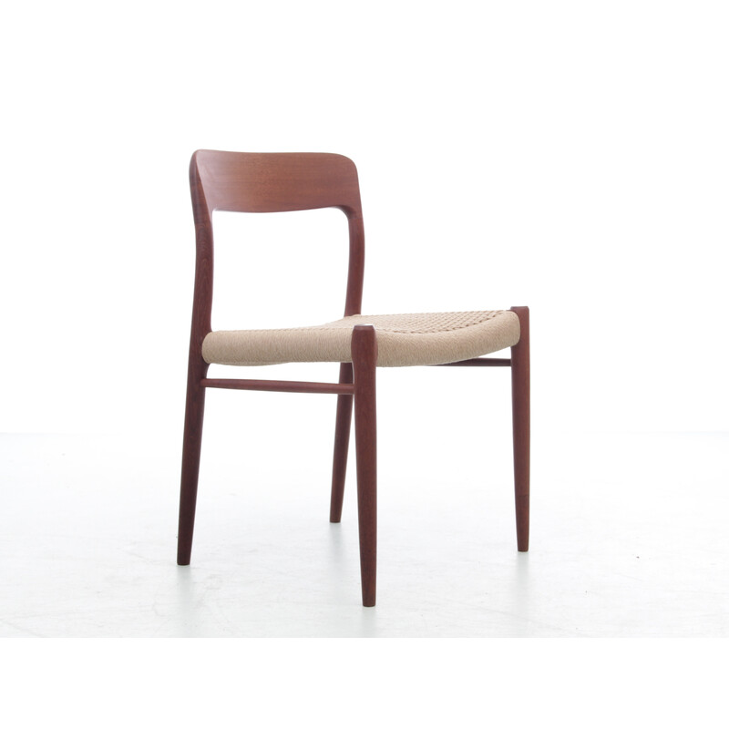 Set of 6 Scandinavian vintage chairs model 75 in teak by Niels O. Møller