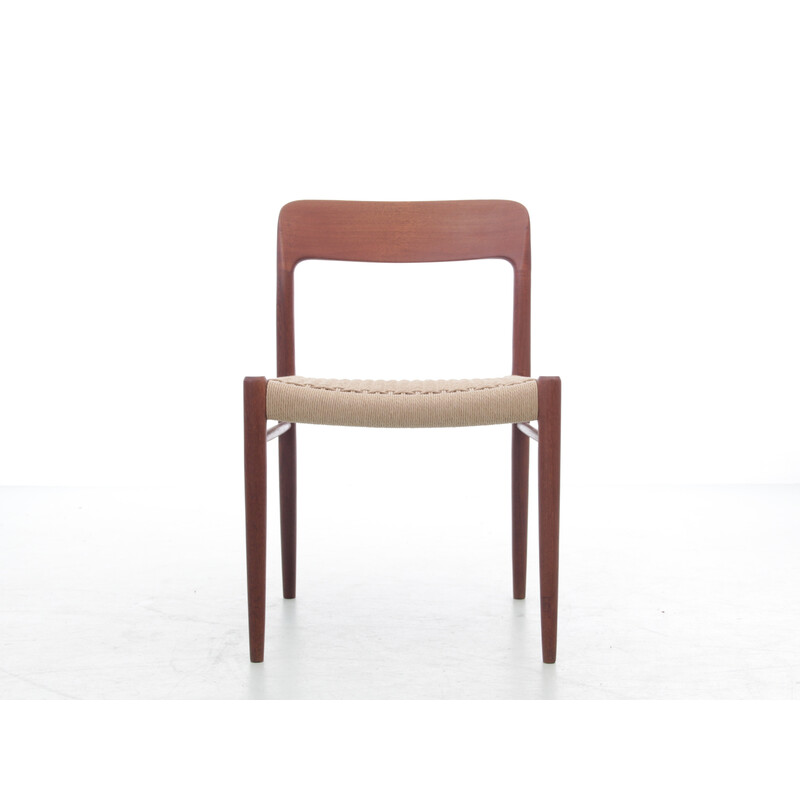 Set of 6 Scandinavian vintage chairs model 75 in teak by Niels O. Møller