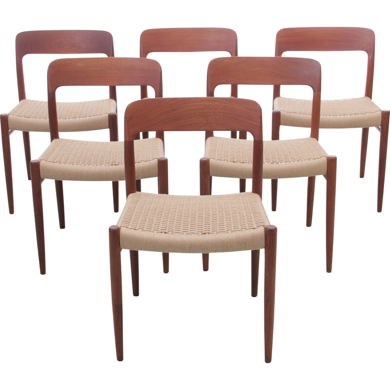 Set of 6 Scandinavian vintage chairs model 75 in teak by Niels O. Møller