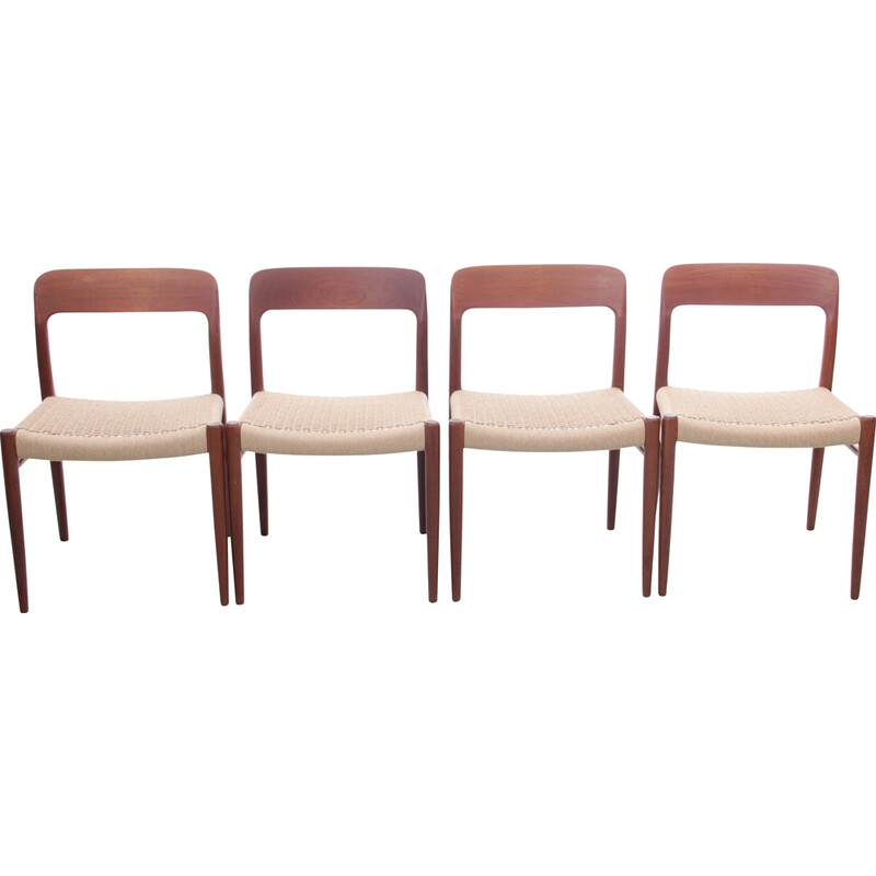 Lot de 4 chaises scandinaves vintage modèle 66 en teck de Niels O. Møller