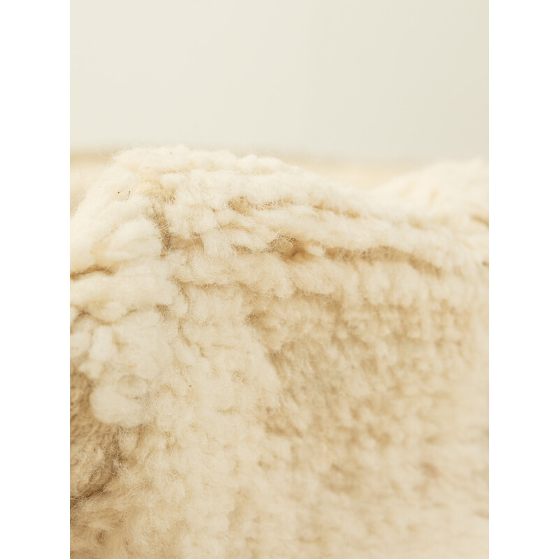 Tapis berbère vintage Invisible Lines en laine