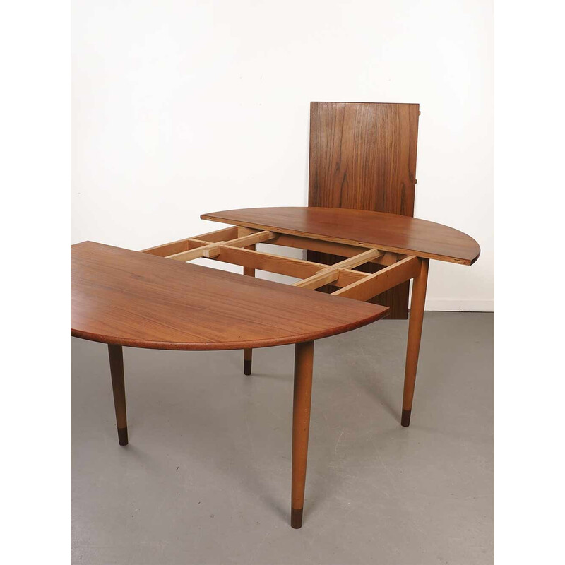 Danish vintage extendable round table by Borge Mogensen for Soborg Mobelfabric