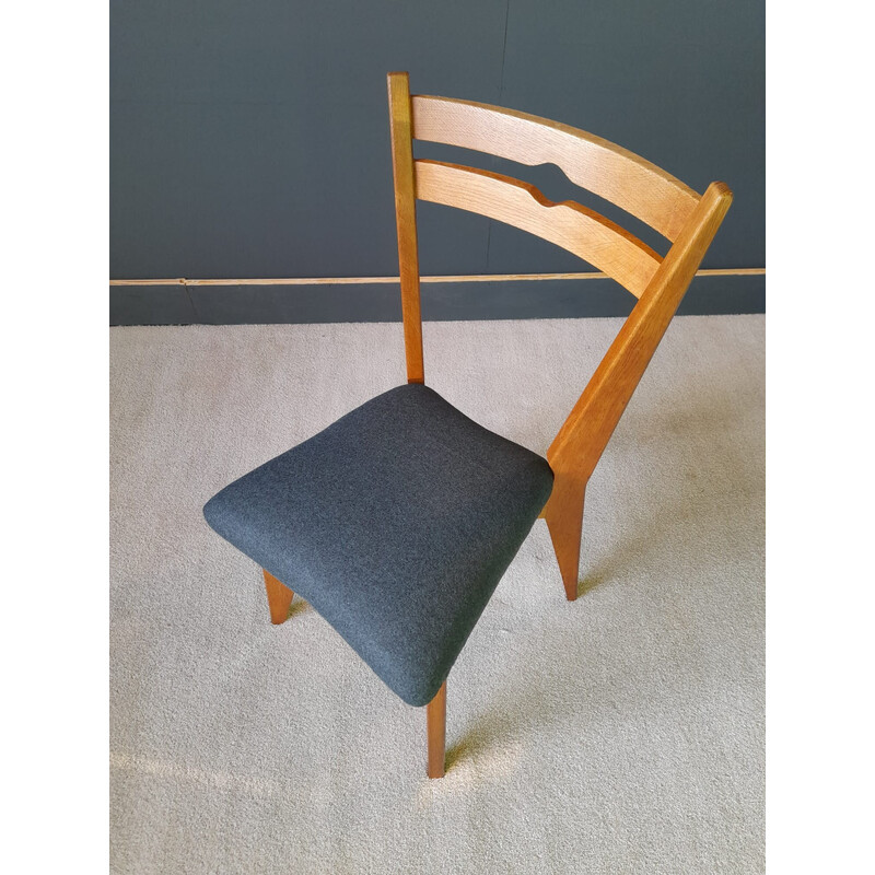 Cadeira francesa de carvalho maciço Vintage de Guillerme e Chambron, 1960