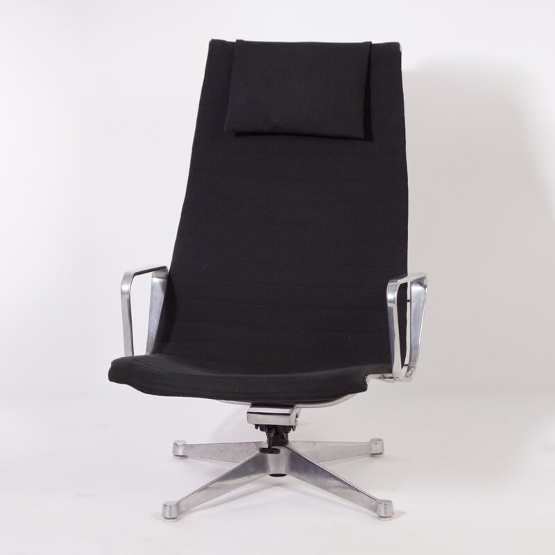 EA124 Lounge Chair by Charles and Ray Eames for Herman Miller - 1950s