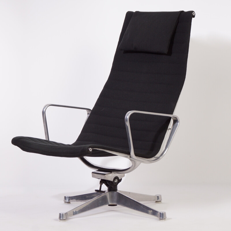 Fauteuil lounge EA124 par Charles and Ray Eames pour Herman Miller - 1950
