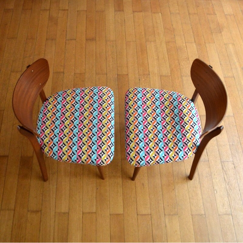 Mid-century wooden chair with a seat in tissu multicoloured - 1950s