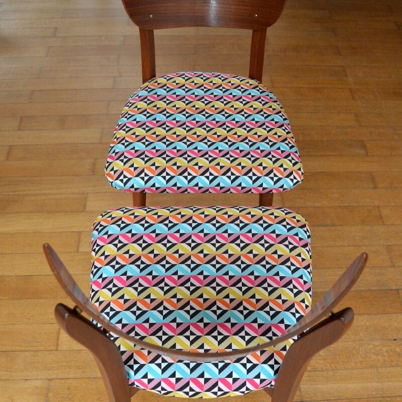 Chaise vintage en bois avec siège en tissu multicolore - 1950 