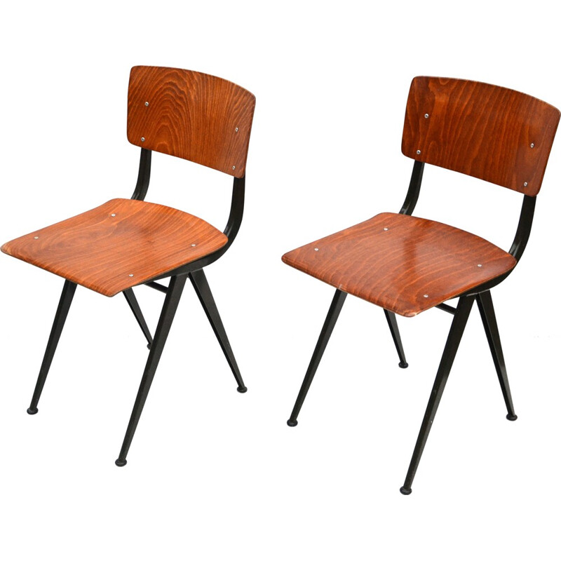 Chair model Result by Friso Kramer - 1960s