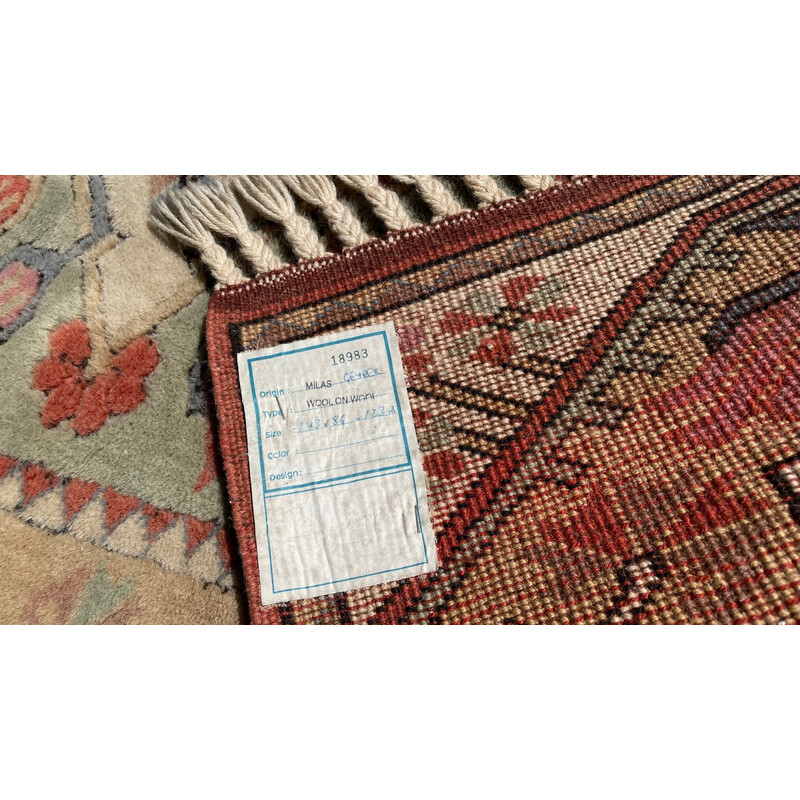 Vintage oriental rug milas, 1980