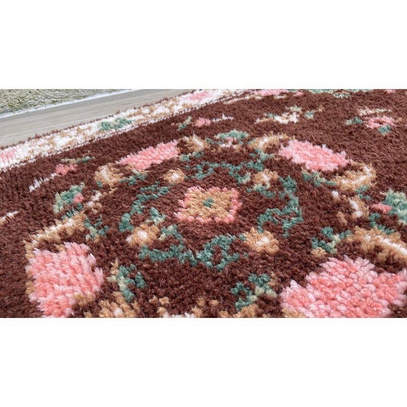 Vintage bohemian rug in pure wool, 1970