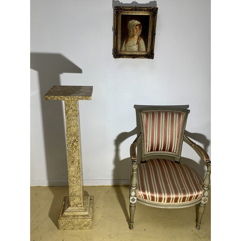 Vintage pedestal in yellow veined marble