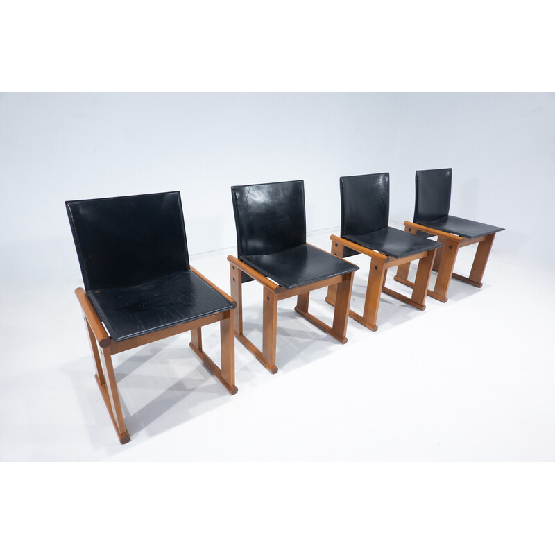 Ensemble de 4 chaises vintage par Afra et Tobia Scarpa, Italie 1960