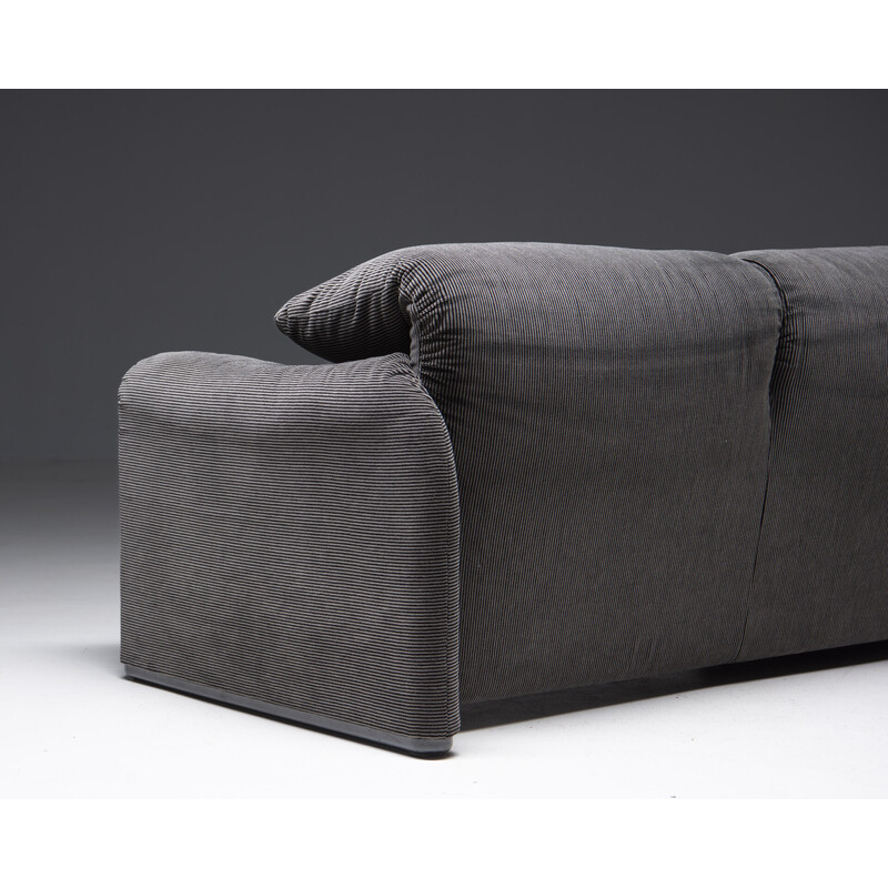 Vintage 2-seater "maralunga" sofa by Vico Magistretti for Cassina, 1970s