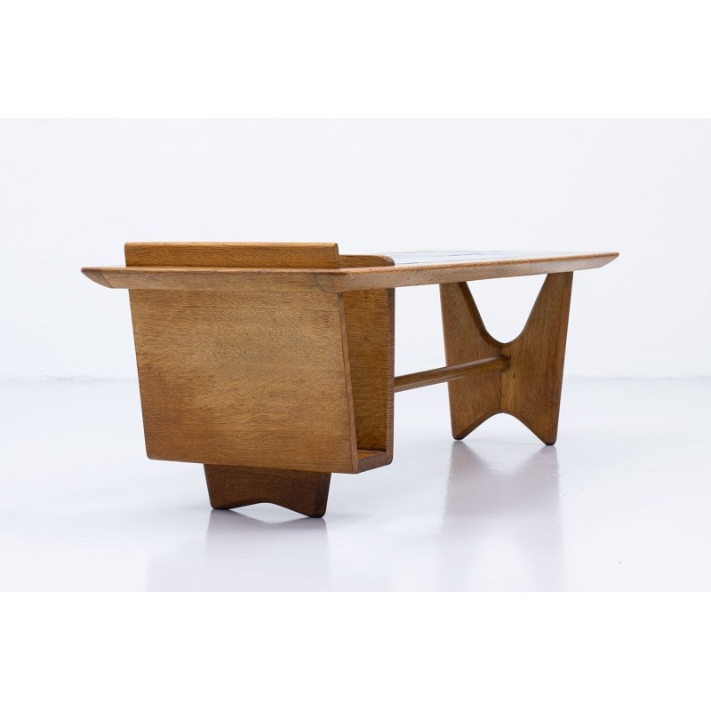 Table basse vintage en chêne et carreaux de céramique par Robert Guillerme et Jacques Chambron