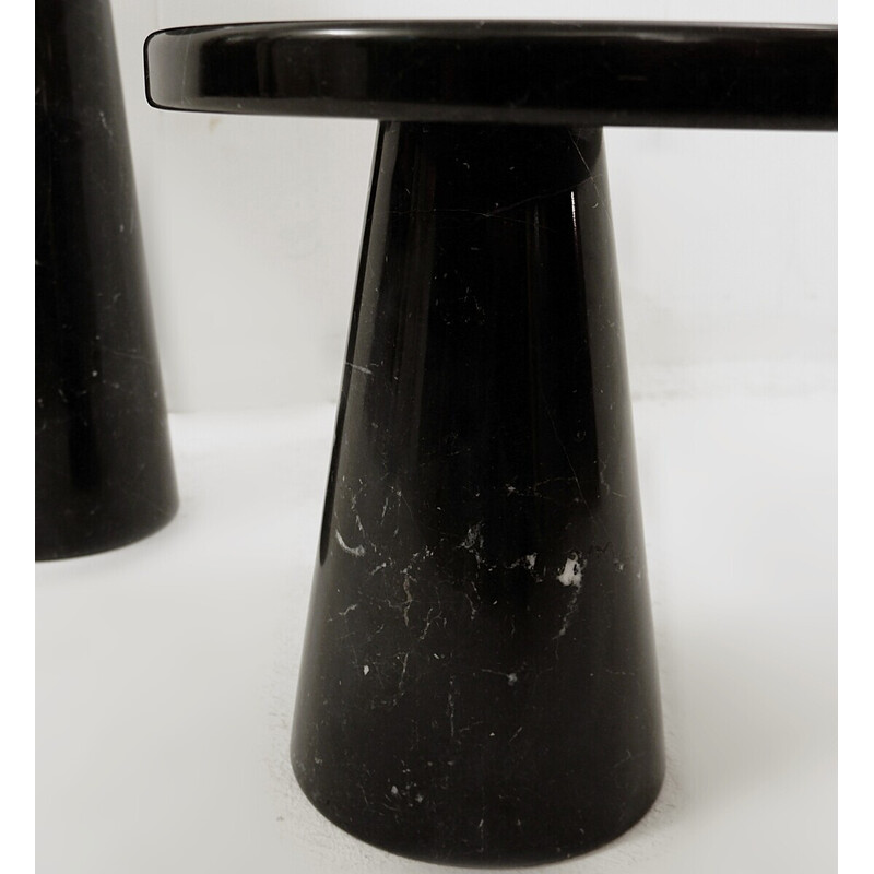 Coppia di tavolini vintage ''Eros'' in marmo nero di Angelo Mangiarotti per Skipper, Italia anni '70