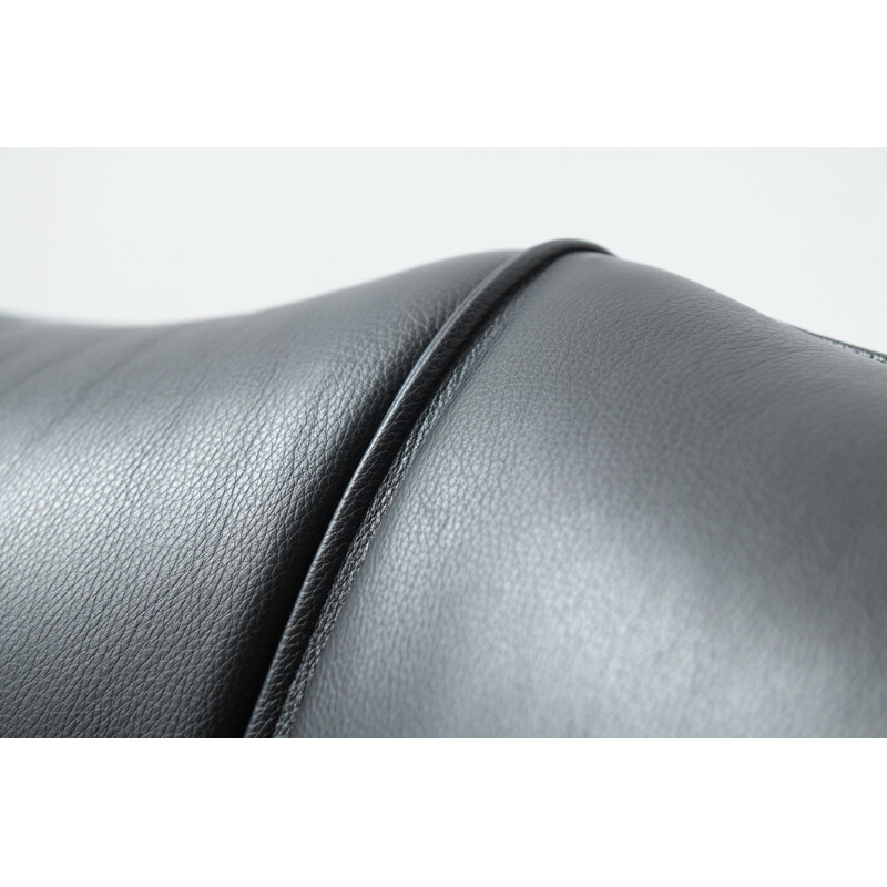 Vintage "Le bambole" sofa in black leather by Mario Bellini for B and B, Italy 1970