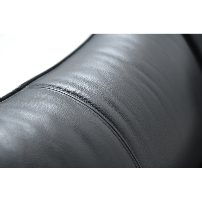 Vintage "Le bambole" sofa in black leather by Mario Bellini for B and B, Italy 1970