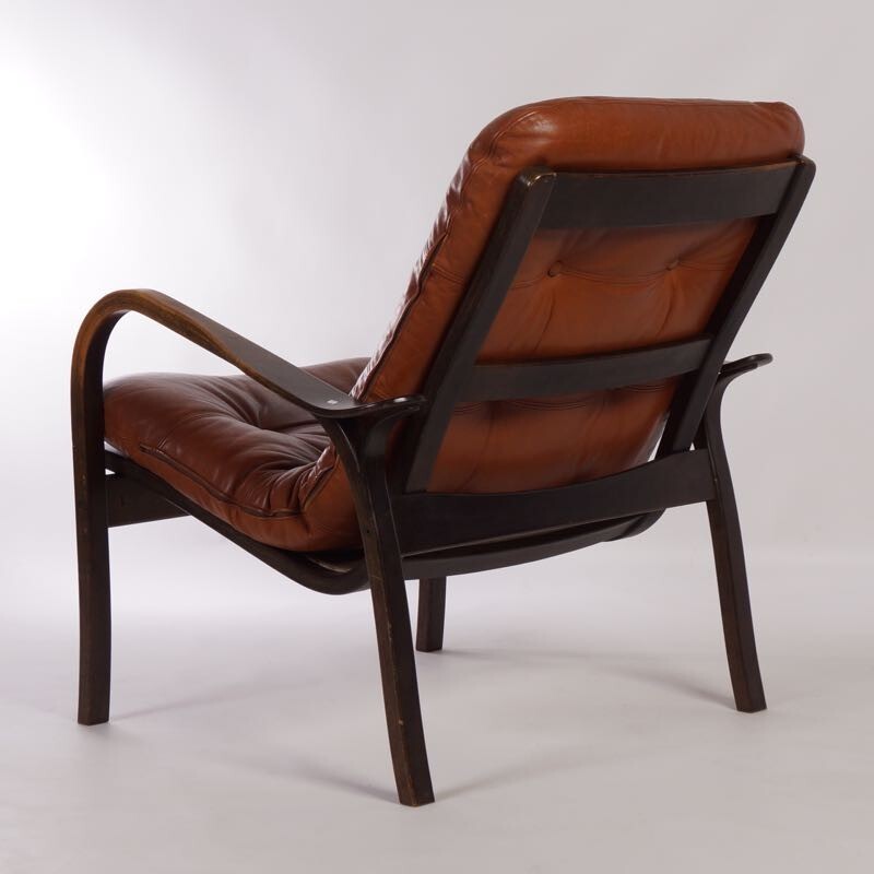 Fauteuil en cuir marron par Yngve Ekström pour Swedese - 1970