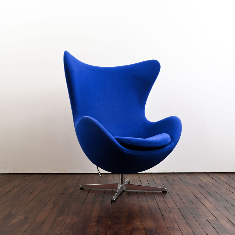 Vintage verstelbare "ei" fauteuil in aluminium en polyurethaanschuim van Arne Jacobsen