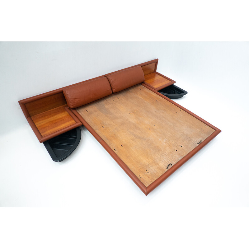Vintage Morna bed in cognac leather by Afra & Tobia Scarpa for Molteni, Italy 1972s