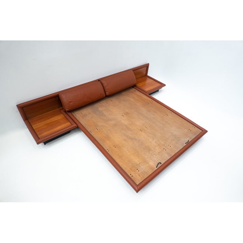 Vintage Morna bed in cognac leather by Afra & Tobia Scarpa for Molteni, Italy 1972s