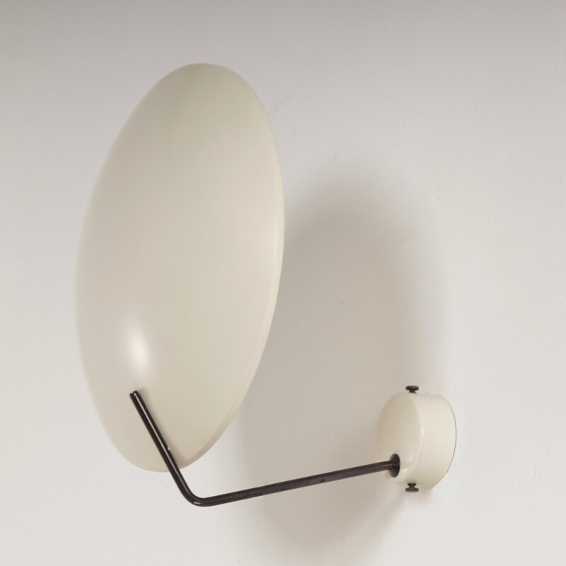 Italian white wall lamp in iron Model 232 by Bruno Gatta for Stilnovo - 1960s  