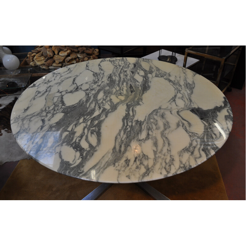Round dining table in marble - 1970s