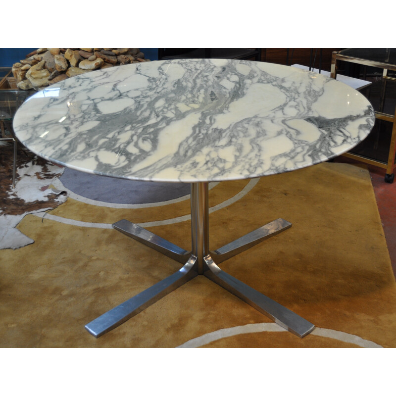 Round dining table in marble - 1970s