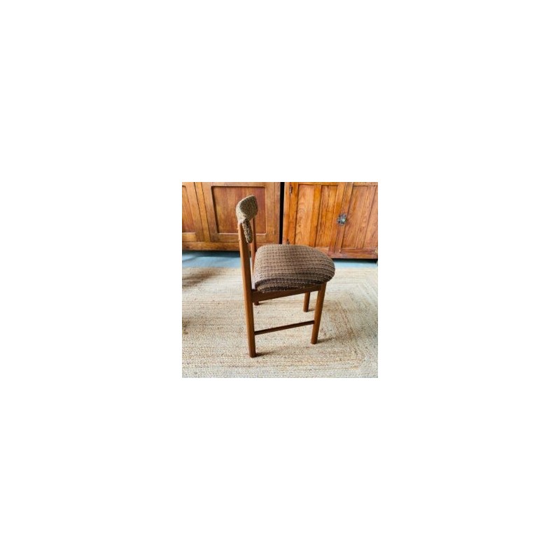 Teca Vintage e cadeira de tecido por Tom Robertson para McIntosh
