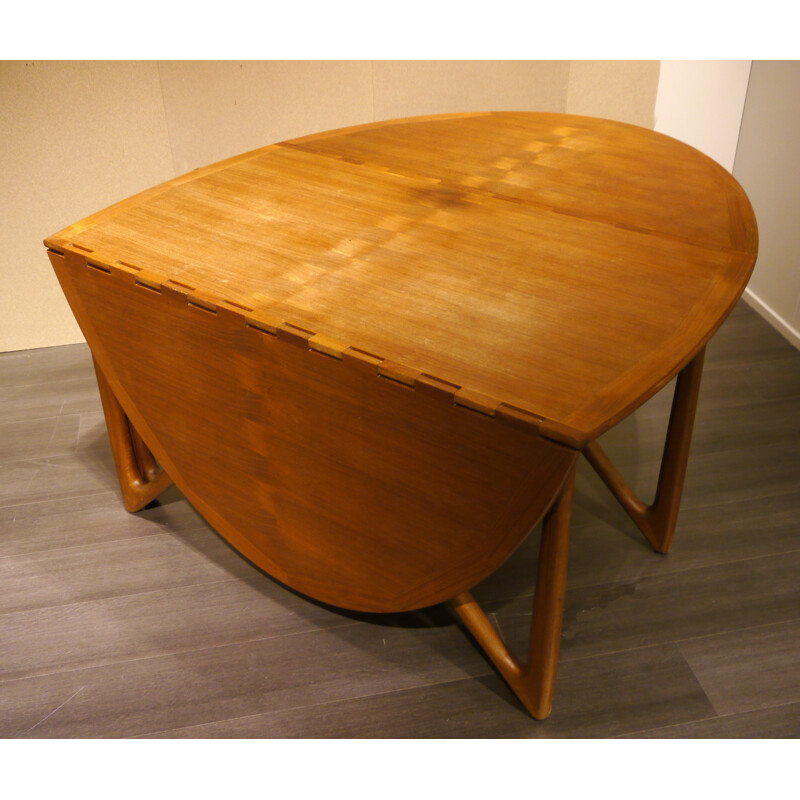 Scandinavian oval table, Kurt OSTERVIG - 1960s