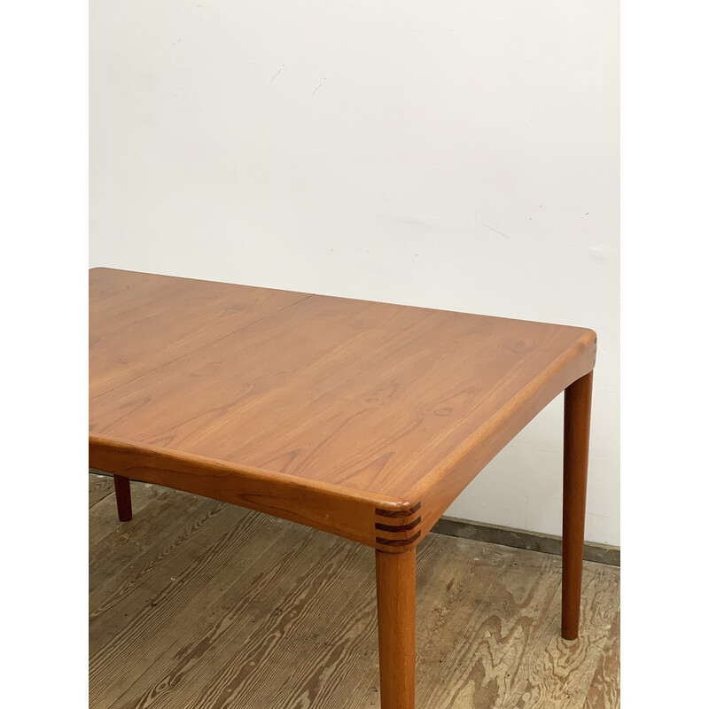 Mid-century Danish dining table in teak by H.W. Klein for Bramin, 1960
