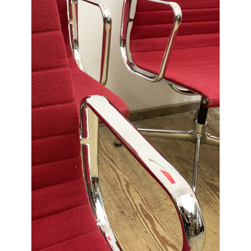 Juego de 6 sillas vintage Ea108 con reposabrazos de Charles y Ray Eames para Vitra
