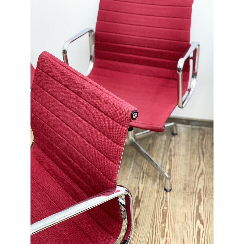 Conjunto de 6 cadeiras vintage Ea108 com apoios de braços de Charles e Ray Eames para Vitra