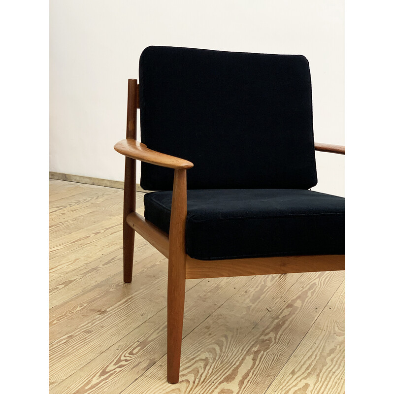 Cadeira de braços dinamarquesa de meados do século por Grete Jalk para a França e Søn, década de 1960