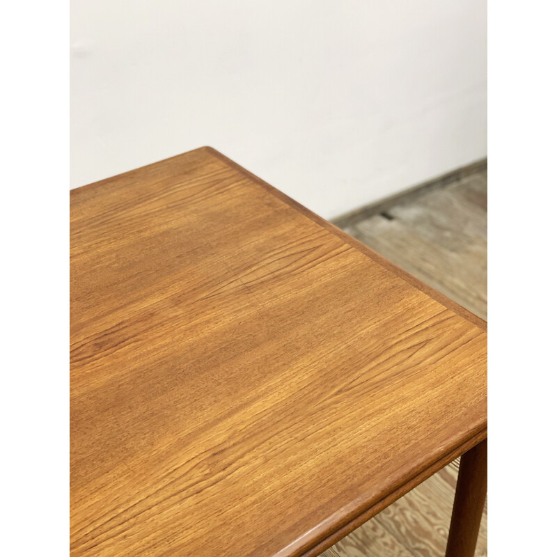 Mid-century Danish extendable dining table in teak, 1960s