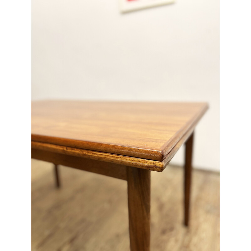 Mid-century Danish extendable dining table in teak, 1960s