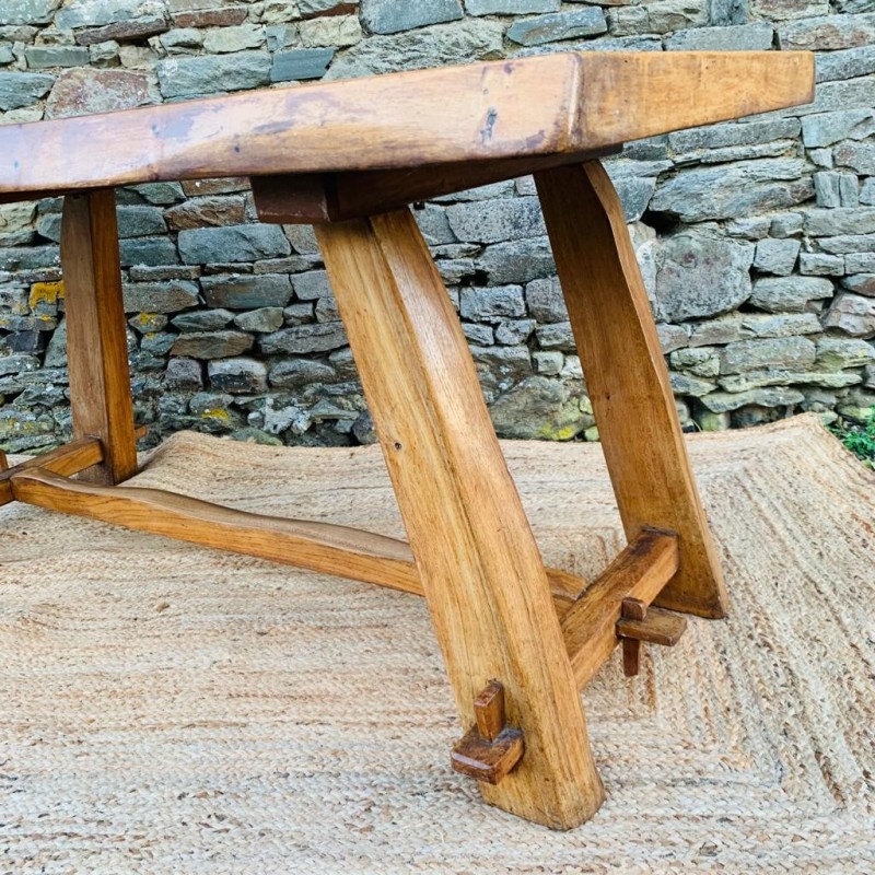 Mesa vintage de olmo de Aranjou, 1950