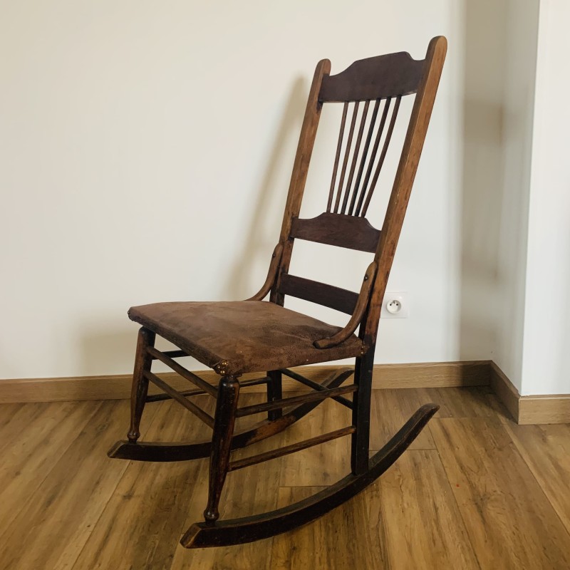 Chaise à bascule vintage en bois