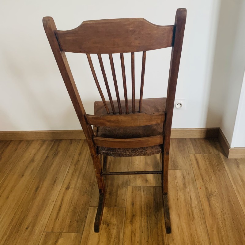 Cadeira de baloiço de madeira Vintage