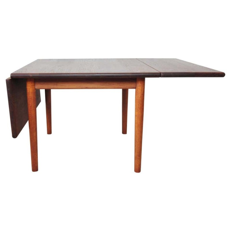 Vintage coffee table in solid teak and oakwood by Hans J. Wegner for Getama