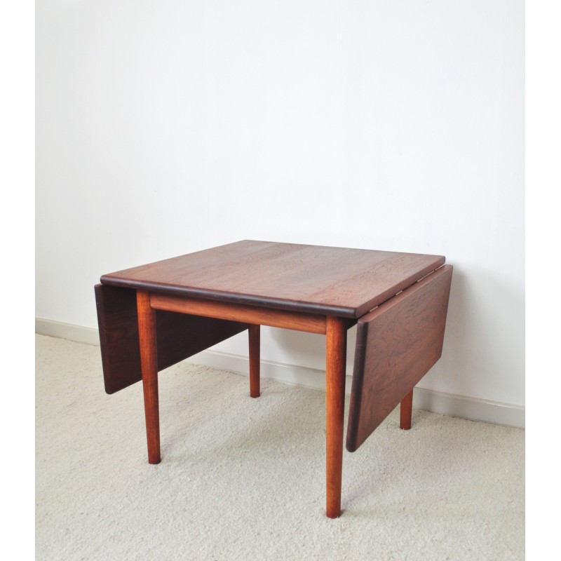 Vintage coffee table in solid teak and oakwood by Hans J. Wegner for Getama