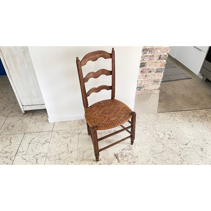 Stuhl im Vintage-Stil mit Strohhalm