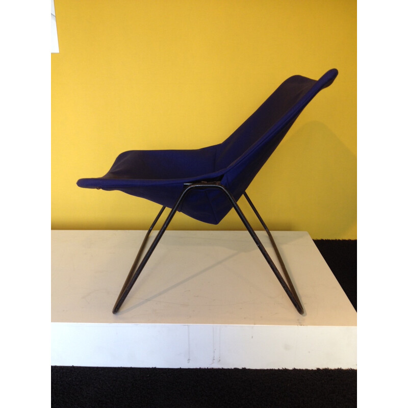 G1 marineblauwe fauteuil van Pierre Guariche, Airborne - 1950