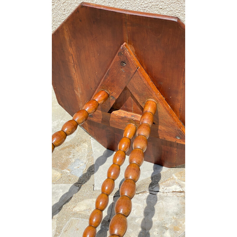 Vintage side table with tripod legs and turned wood