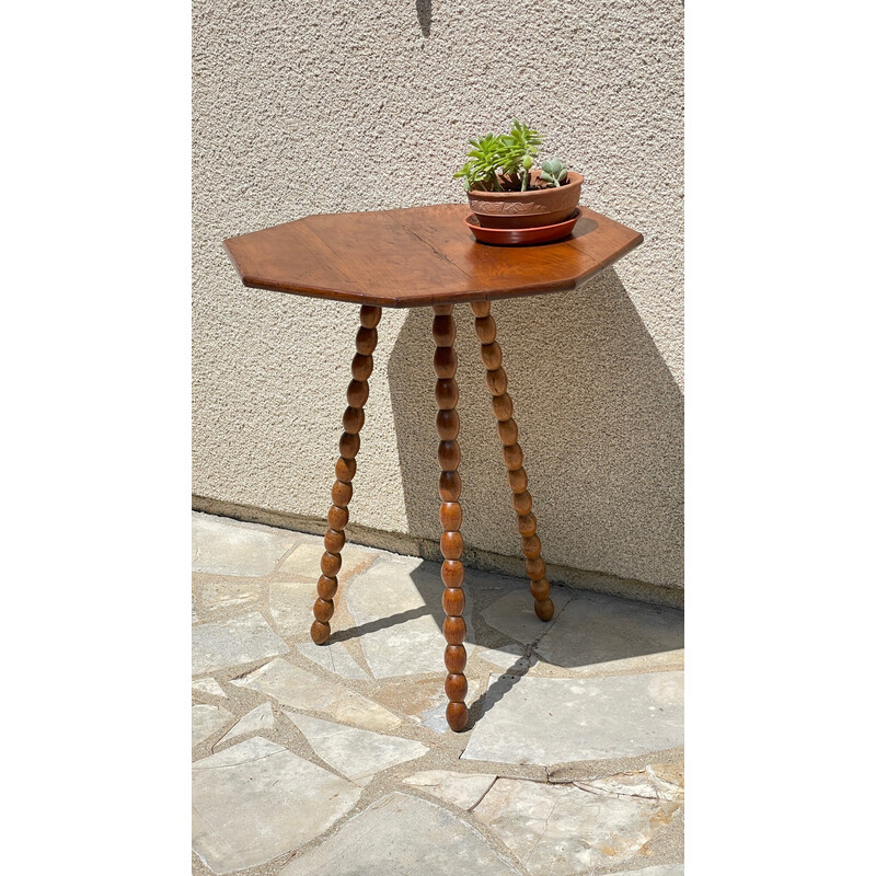 Vintage side table with tripod legs and turned wood