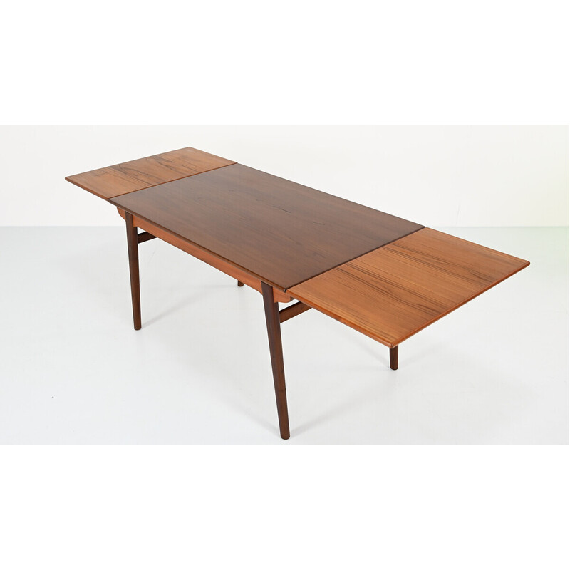 Danish vintage extendable table by Hans J. Wegner